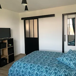 https://gite-les-combes-bellevue-etrez-appartement-la-campagne.hotels-rhonealpes.com